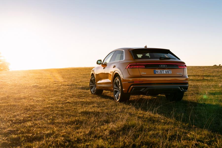  Audi Q8 55 TFSI Quattro S-Line 2018 года  (AU) (фото 20 из 40)